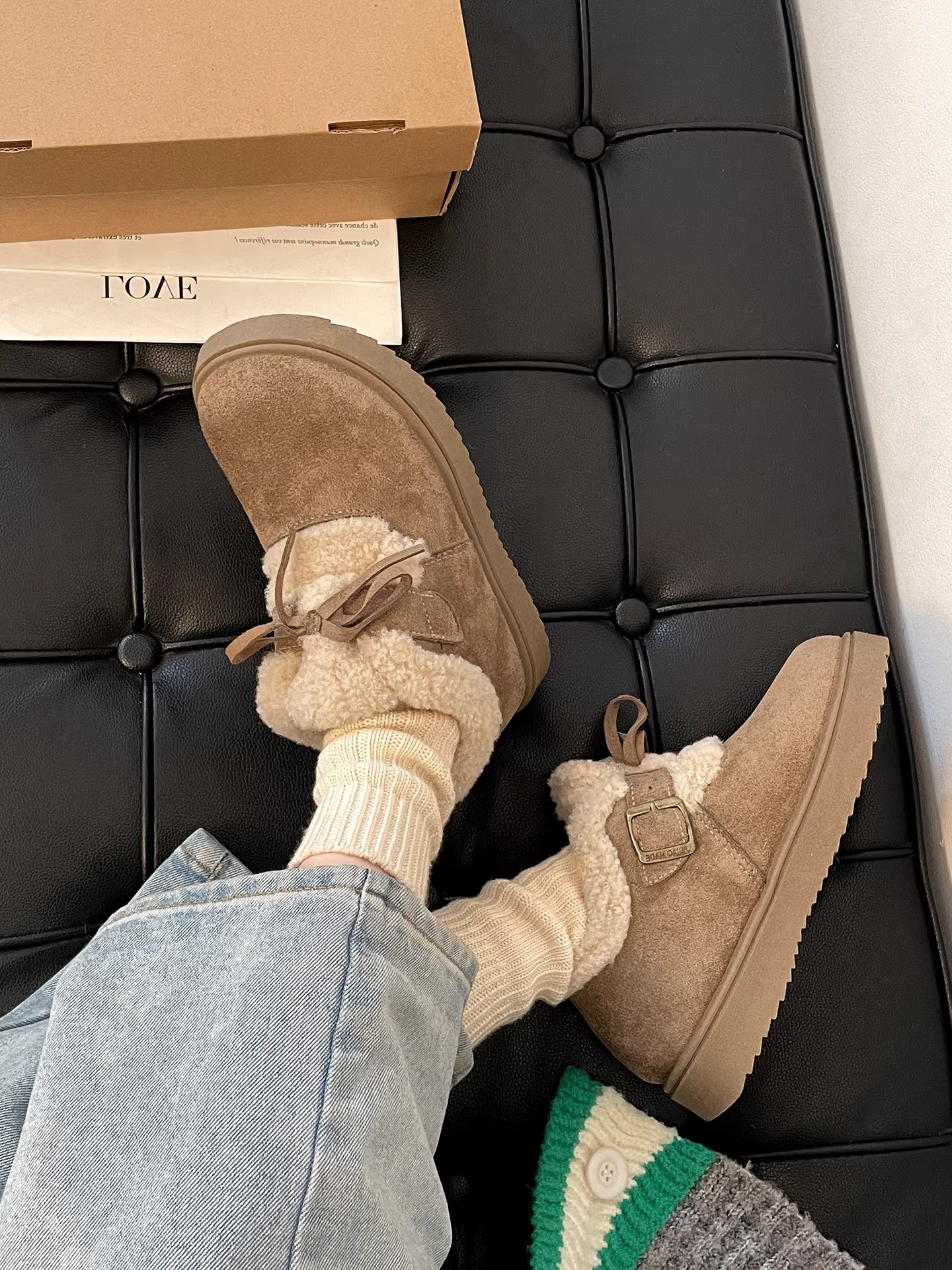 Giày bông tuyết đế dày lót lông cừu cổ điển dành cho nữ, áo khoác ngoài mùa đông, kiểu mới 2025, giày Birkenstock đế mềm tăng chiều cao