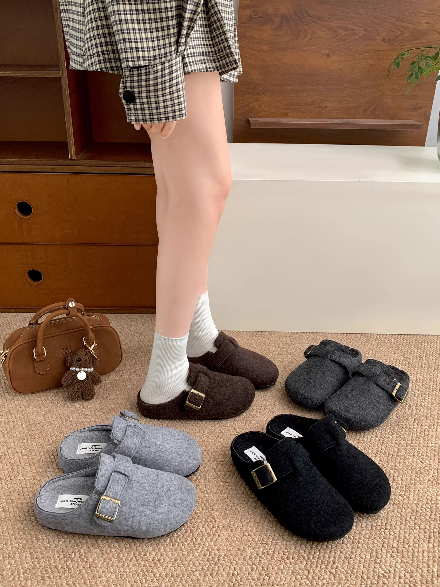 Giày Birkenstock đế dày đa năng màu đen kiểu retro dành cho nữ 2025 mới mùa thu đông đi ngoài trời dép cotton tăng chiều cao chống trơn trượt