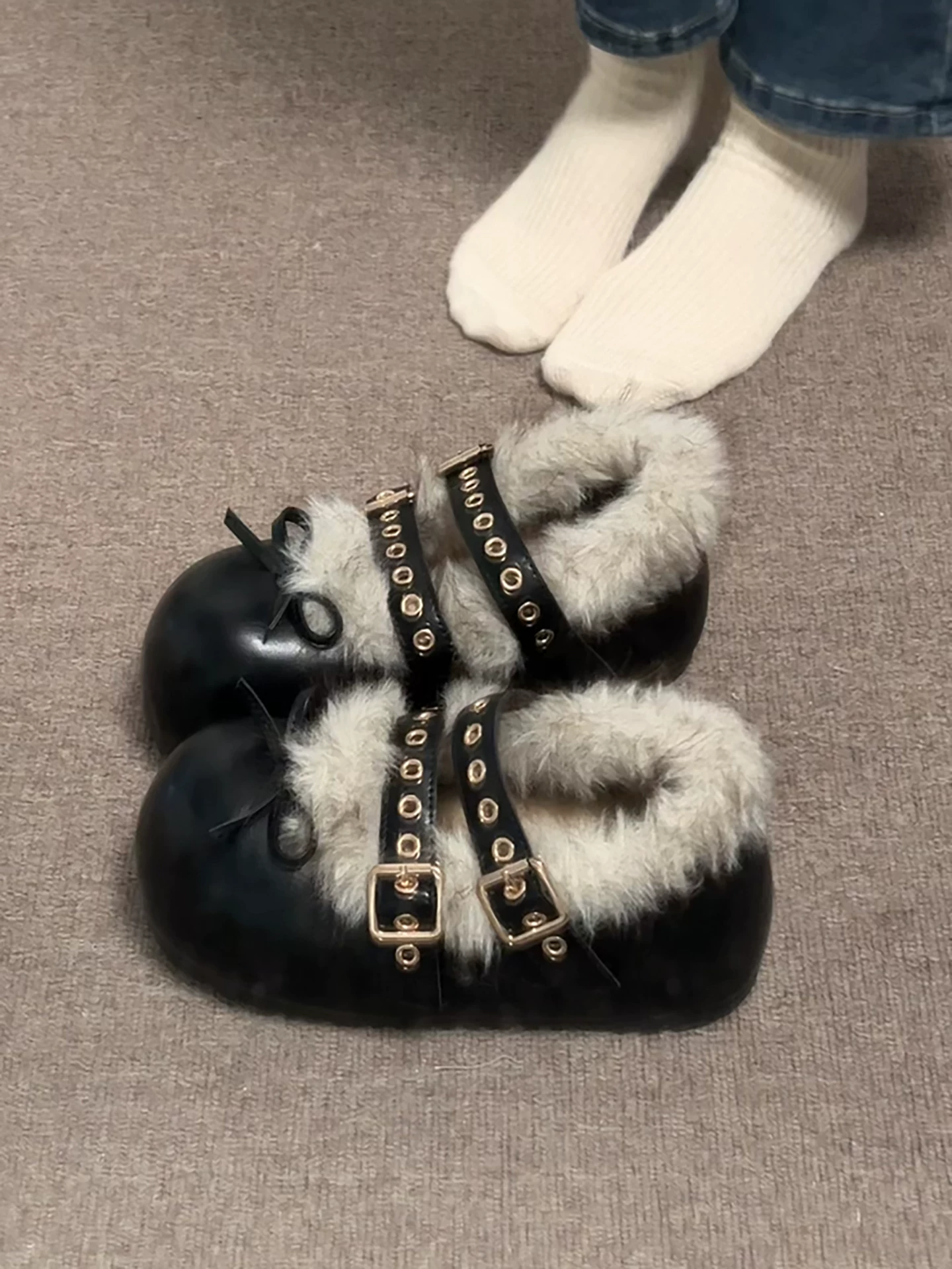 Giày Mary Jane lót lông dày đế cao dành cho nữ, giày bông giữ ấm mùa đông ngoài trời tăng chiều cao mới năm 2025.