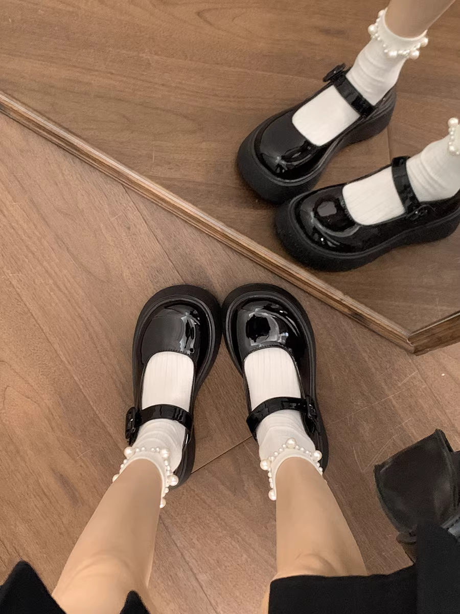 Giày da nữ đế dày kiểu Pháp màu đen, giày Mary Jane cổ điển đa năng mũi tròn mùa thu mới 2025.