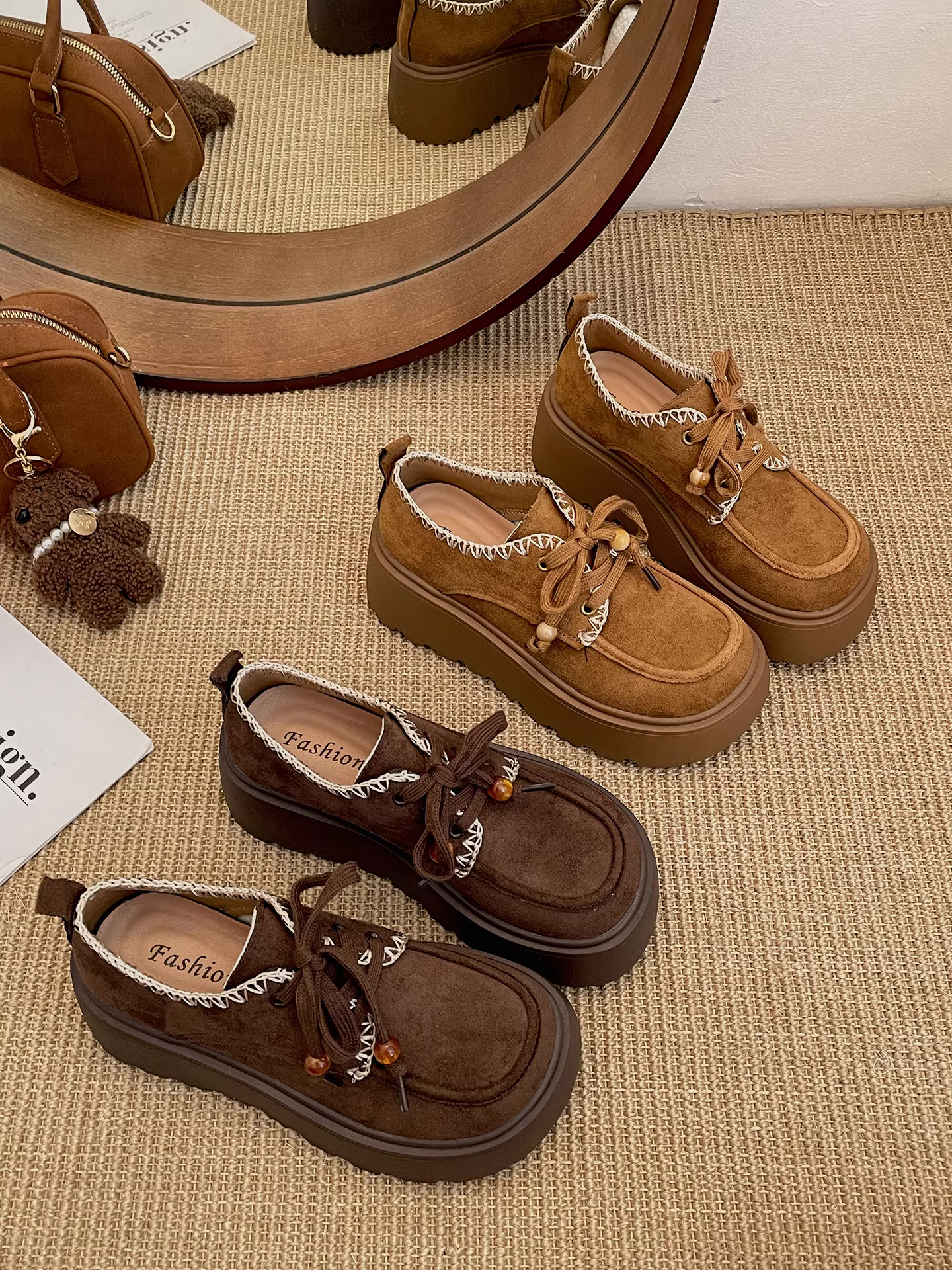 Giày Birkenstock đế dày đa năng kiểu retro dành cho nữ, mẫu mới mùa thu 2025, màu nâu, đế mềm, phong cách Anh.