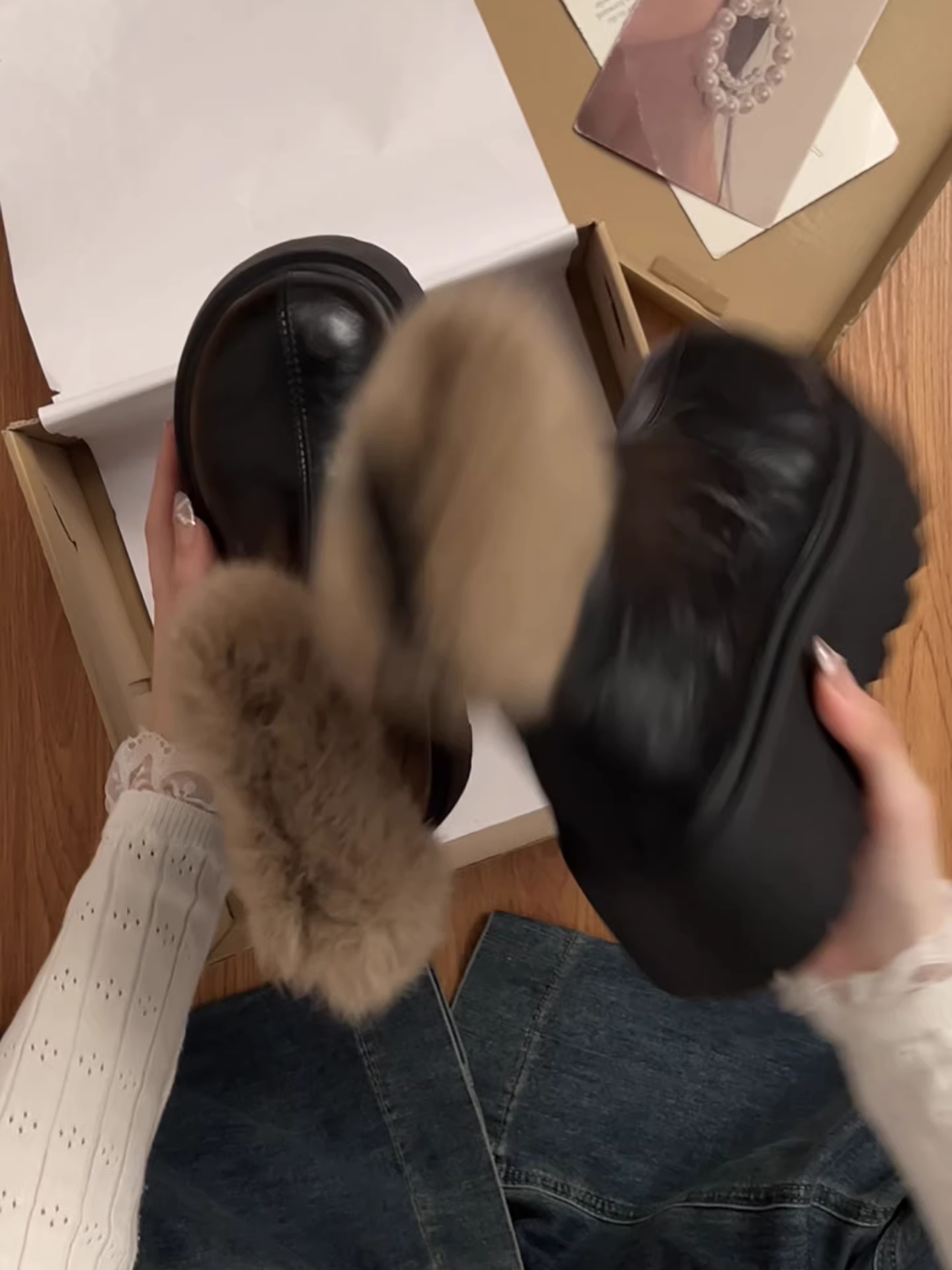 Giày bốt đi tuyết lót lông dày đế dày dành cho nữ, mẫu mới mùa đông 2025, chống trơn, tăng chiều cao, giữ ấm bằng vải cotton.