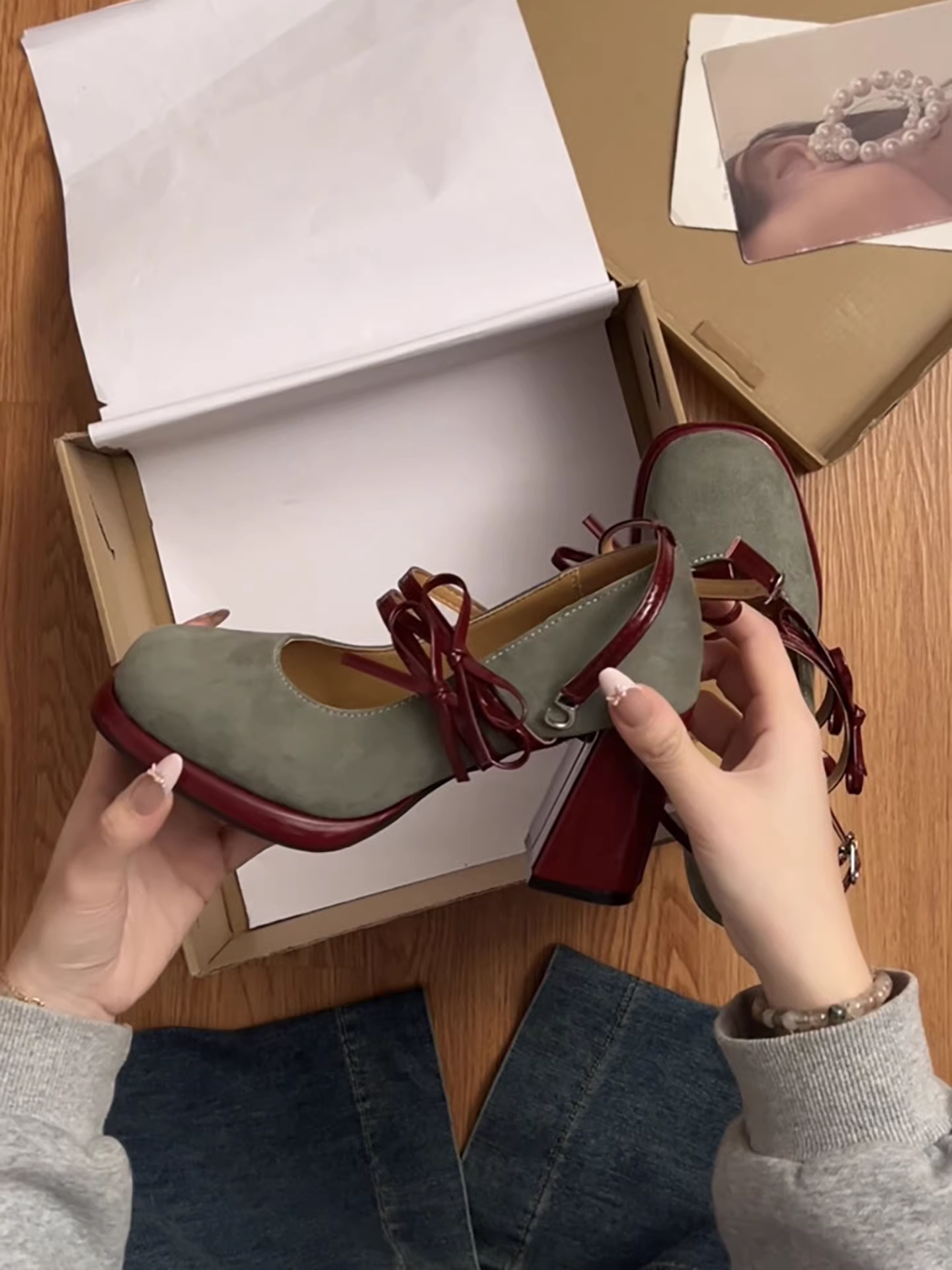 Giày cao gót đế đỏ kiểu Nan Zai Nan, gót thô, dành cho nữ, mẫu mới xuân thu 2025, tăng chiều cao, kiểu Mary Jane, dành cho người thấp.