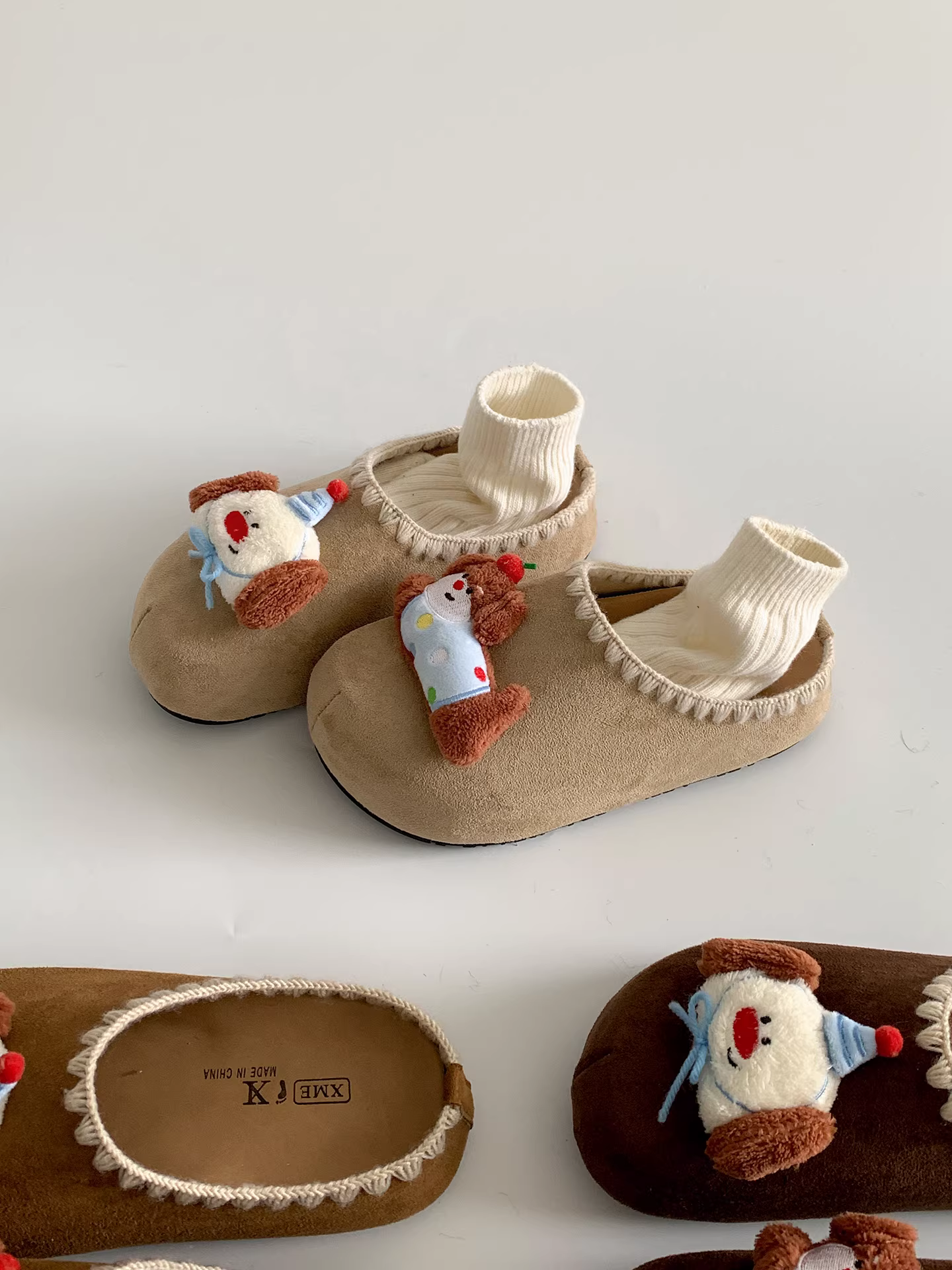 Giày mules đế xuồng kiểu Birkenstock màu kaki dễ thương, retro dành cho nữ, mẫu mới thu 2025, đế mềm, mũi kín