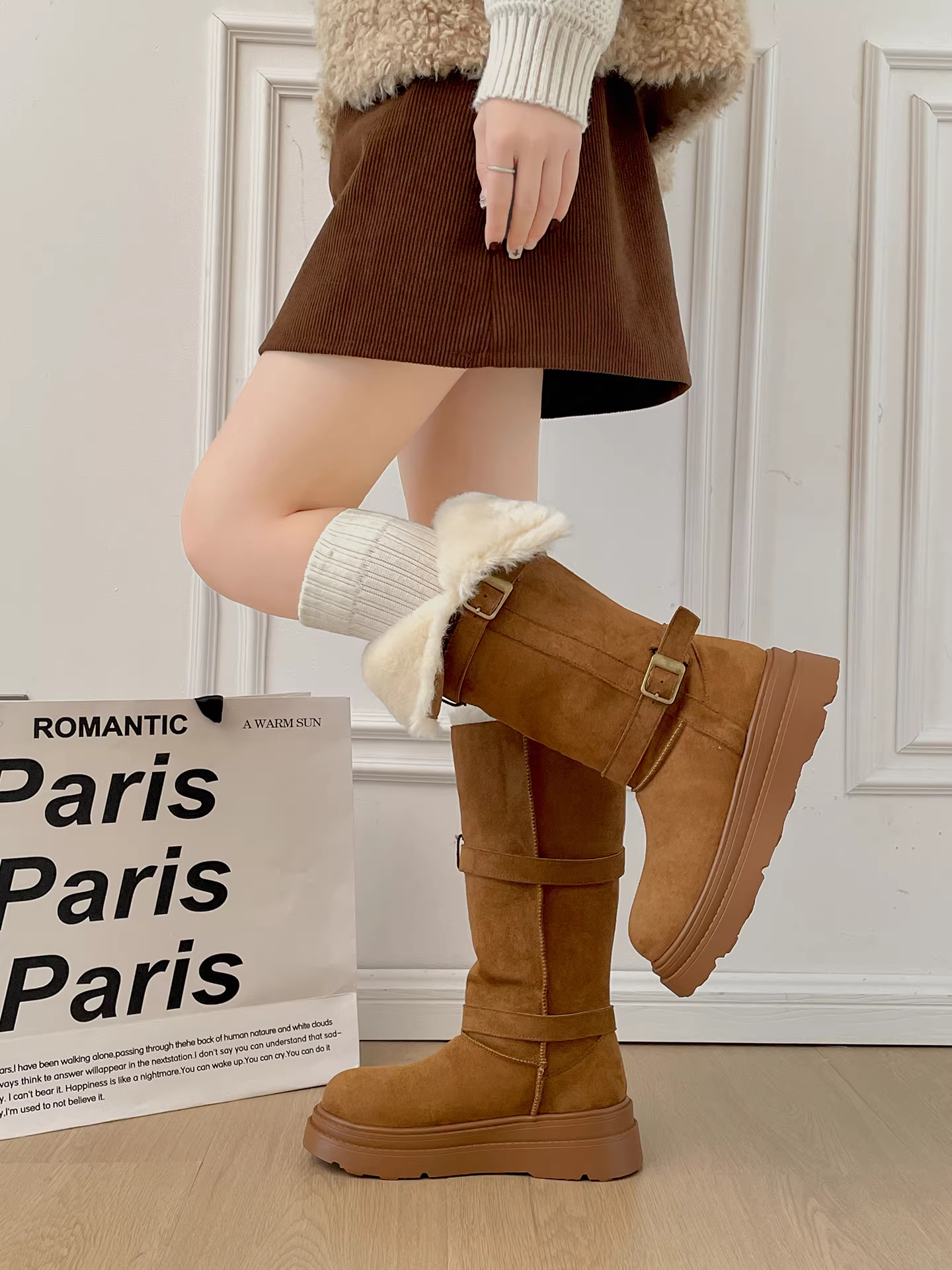 Giày bốt tuyết đế dày nhung nâu cổ điển dành cho nữ 2025, mùa đông mới, ấm áp và tăng chiều cao, chất liệu len cotton