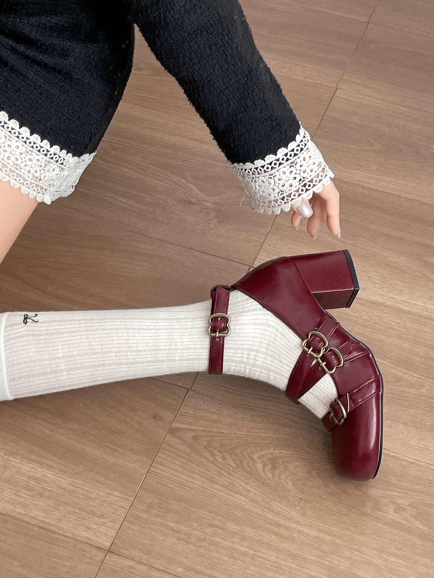 Giày Mary Jane đế xuồng kiểu Pháp cổ điển màu nâu dành cho nữ, kiểu dáng mùa thu mới 2025, đa năng, tăng chiều cao, phối cùng chân váy