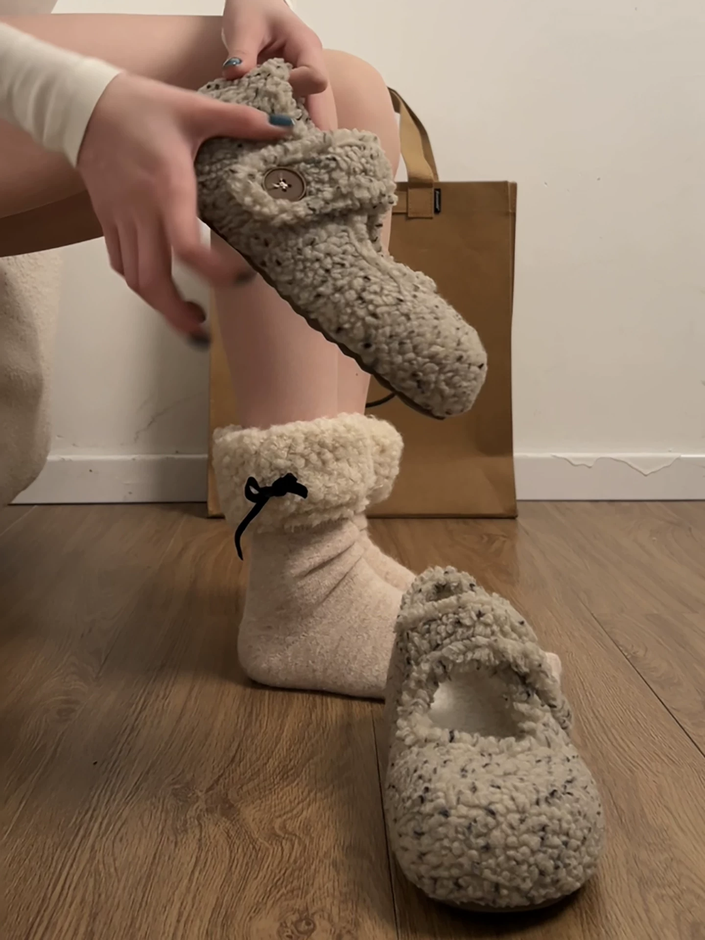 Giày Mary Jane lót lông cừu ấm áp đế dày dành cho nữ, mẫu mới mùa đông 2025, đi ngoài trời, có tăng chiều cao bên trong và kiểu dáng giày cotton dày kiểu Birkenstock