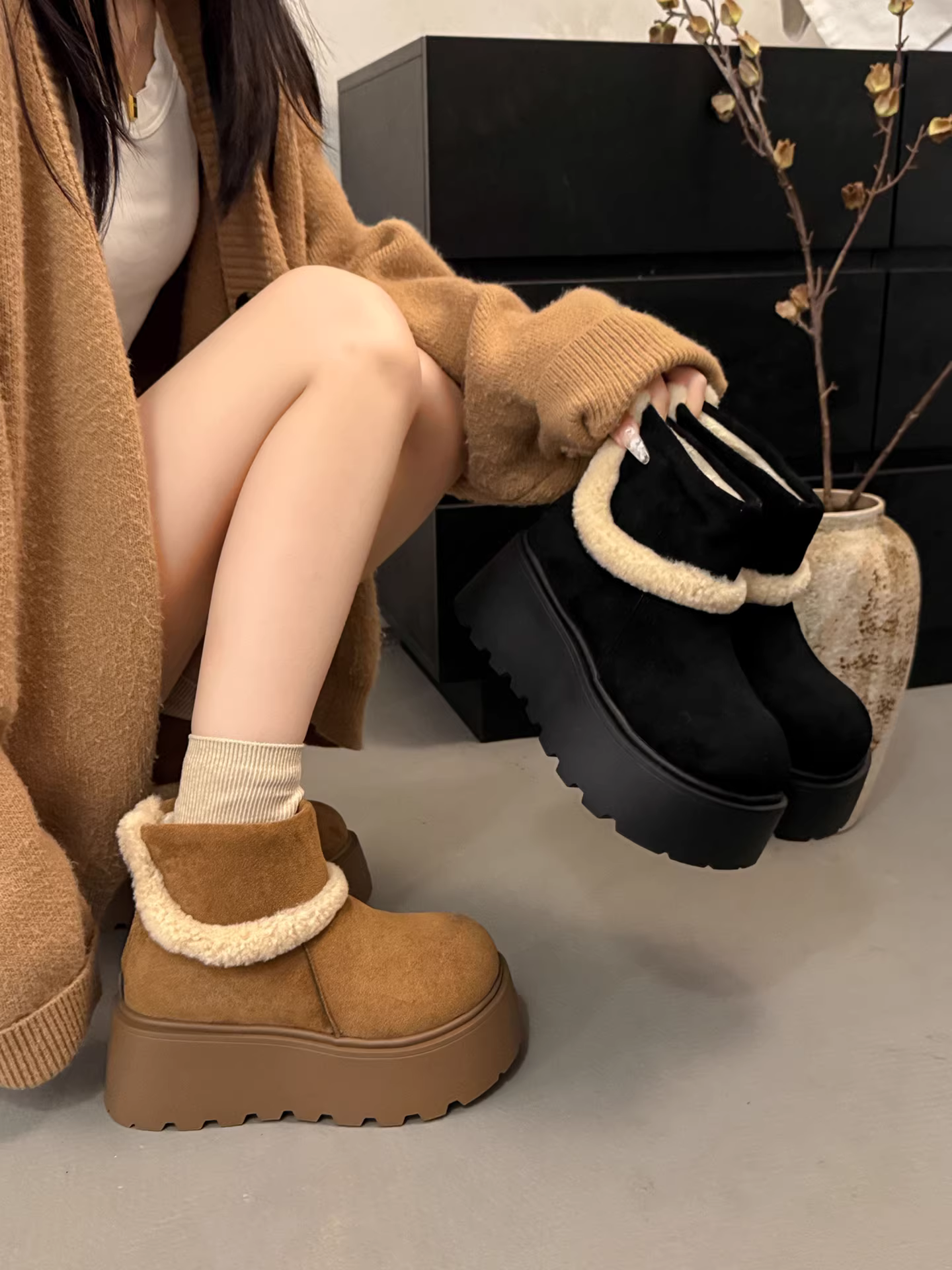 Giày bốt tuyết đế dày lót lông phong cách retro Nam Trung Quốc dành cho nữ 2025, giày bông giữ ấm mùa đông kiểu Birkenstock mới