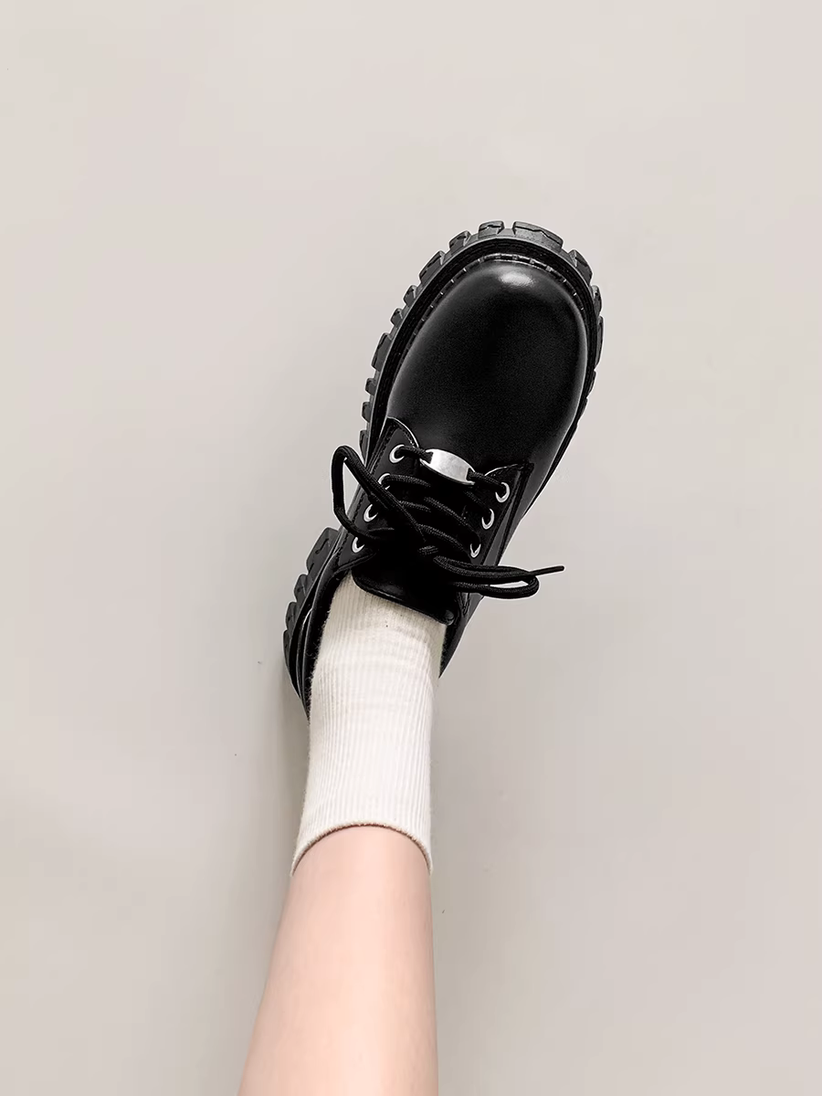 Giày da nữ đế dày kiểu Anh cổ điển, kiểu dáng mới mùa thu 2025, phối chân váy, kiểu Mary Jane.