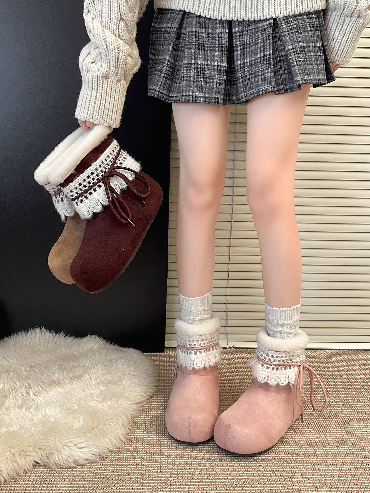 Giày bốt nhung đế dày màu hồng retro dành cho nữ, mẫu mới mùa đông 2025, giữ ấm, chống trơn trượt, kiểu Birkenstock, chất liệu cotton