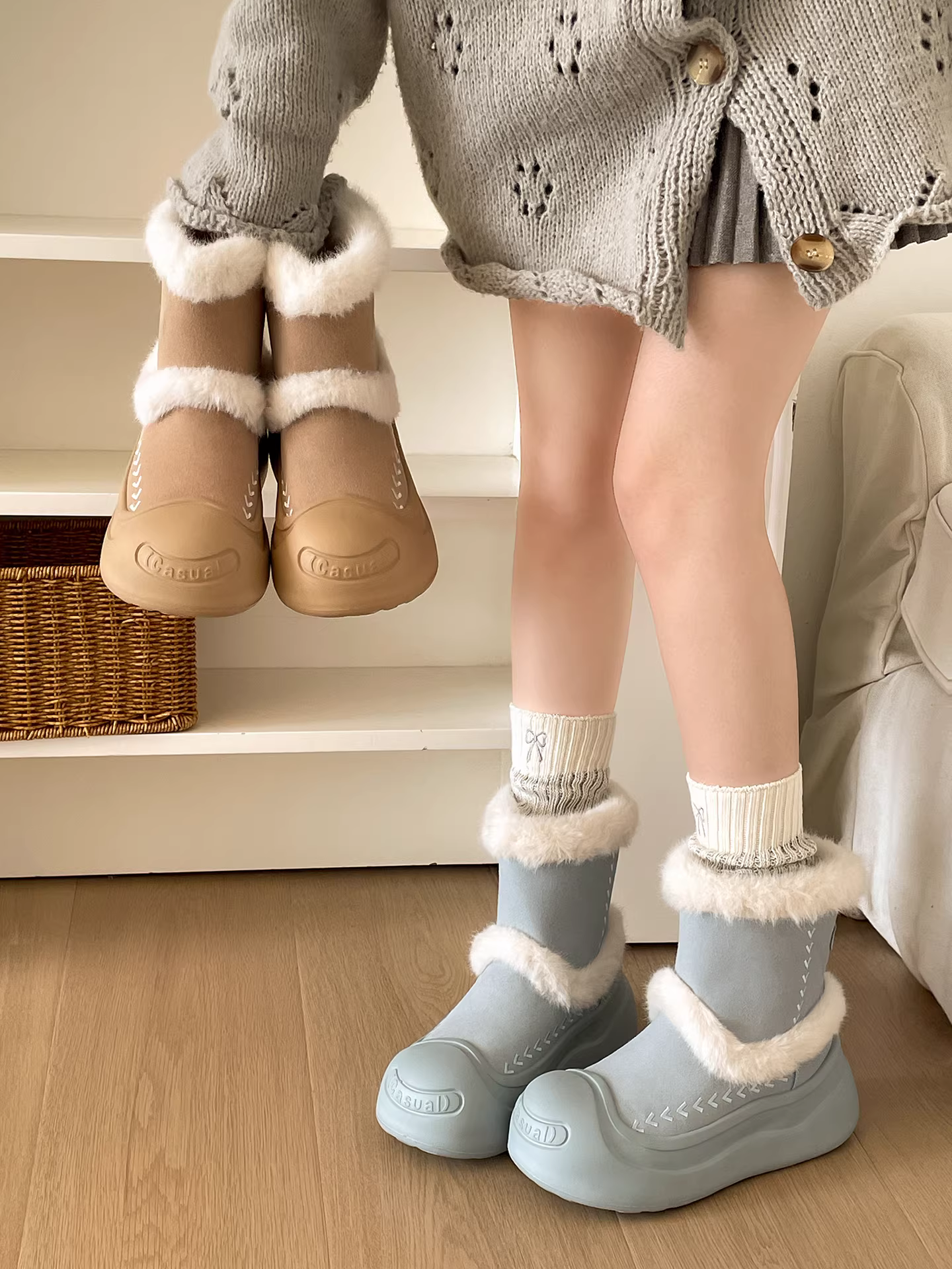 Giày bốt tuyết đế dày lót lông cừu kiểu cổ điển Nam Trung Quốc dành cho nữ 2025 Mẫu mới mùa đông ấm áp chống trơn trượt Giày bông Đông Bắc