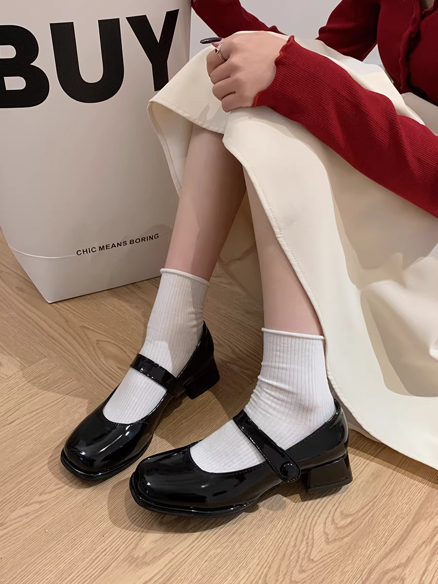 Giày da đế dày đa năng dành cho nữ 2025 kiểu mới mùa thu cổ điển màu đỏ nhạt mũi vuông gót thô kiểu Mary Jane