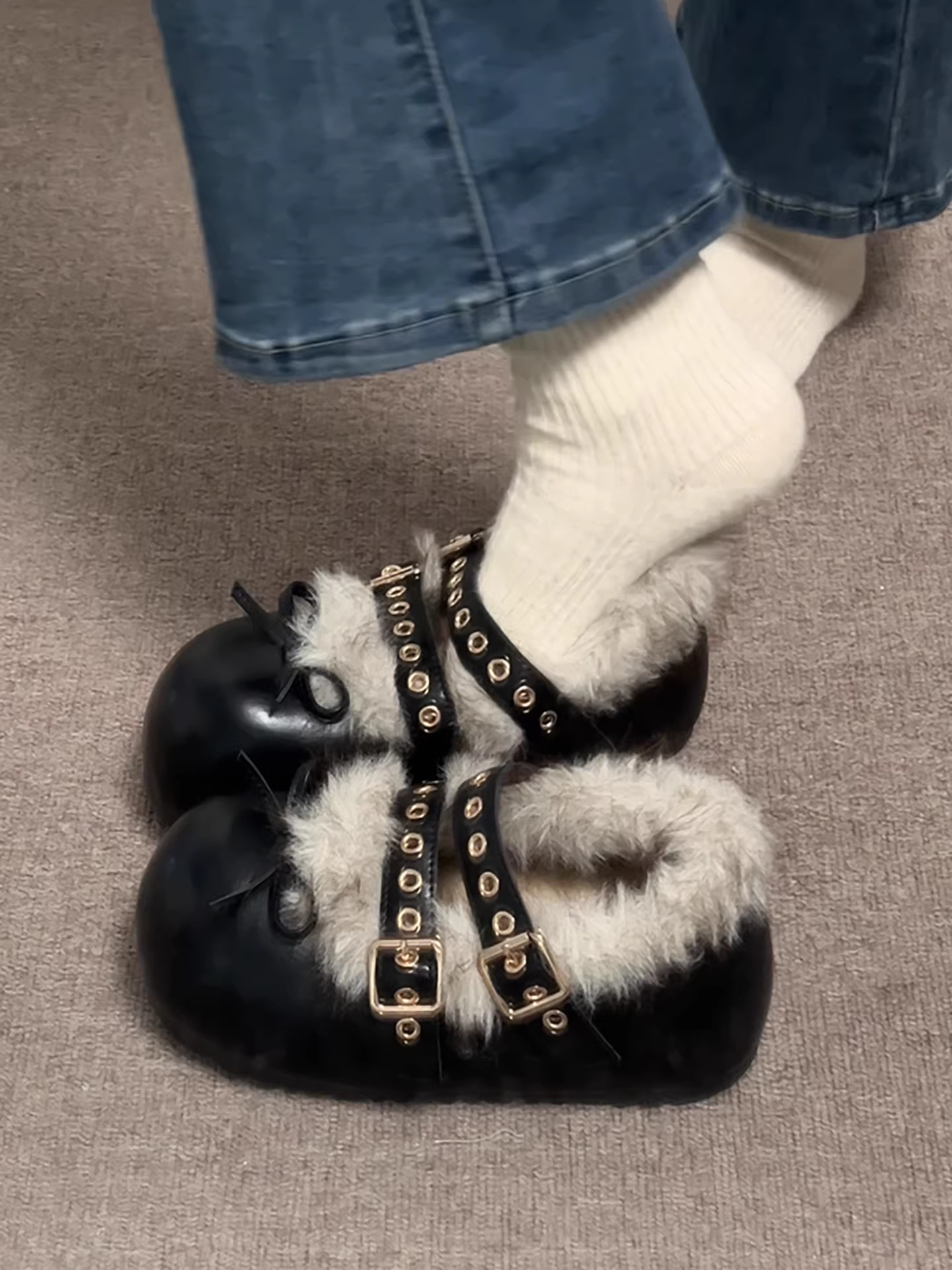 Giày Mary Jane lót lông dày đế cao dành cho nữ, giày bông giữ ấm mùa đông ngoài trời tăng chiều cao mới năm 2025.