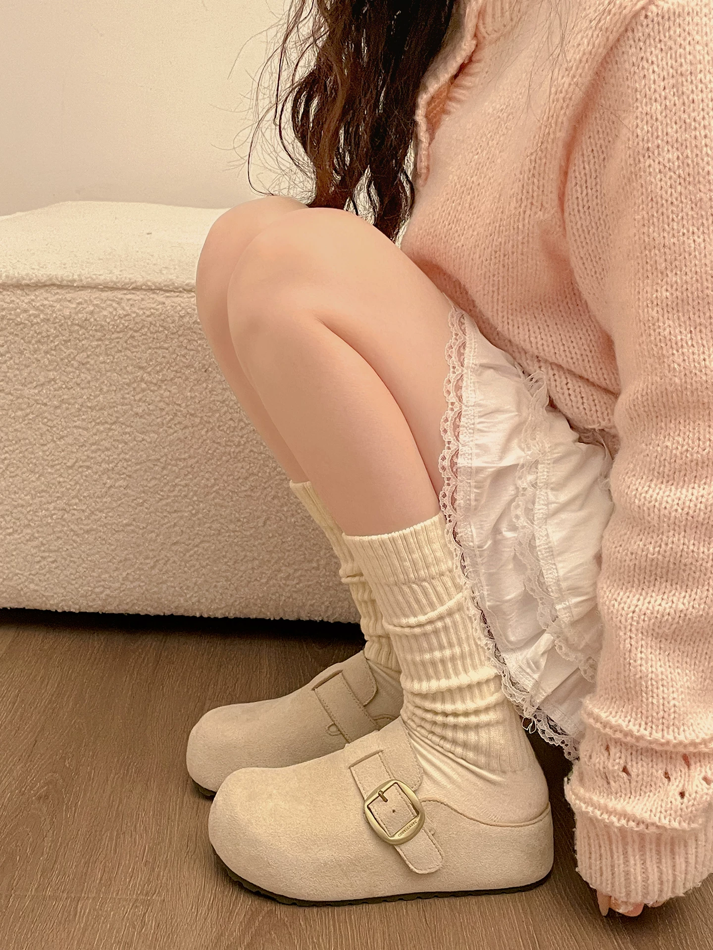 Giày Birkenstock đế dày kiểu Pháp cổ điển dành cho nữ, mẫu mới thu đông 2025, đa năng, tăng chiều cao, mũi kín, dành cho người nhỏ nhắn.