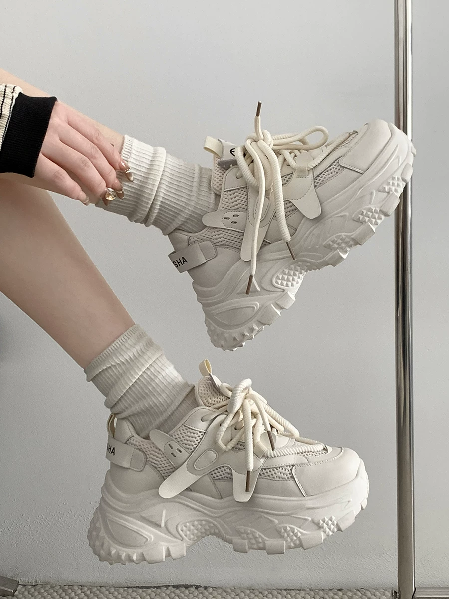 Giày thể thao đế dày phong cách Hồng Kông đa năng dành cho nữ, mẫu thu đông 2025 mới, giày thể thao retro dành cho học sinh.