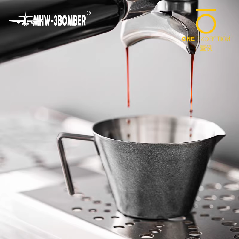Cốc đong cà phê Espresso Bomber MHW, cốc đong nhỏ Sada, cốc đong kiểu Ý 100ml bằng thép không gỉ có vòi