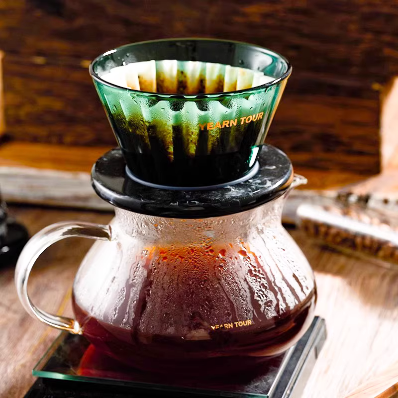 Bộ lọc cà phê bằng kính hình sao neutron thuộc dòng sản phẩm đồng thương hiệu Brewista&YearnTour