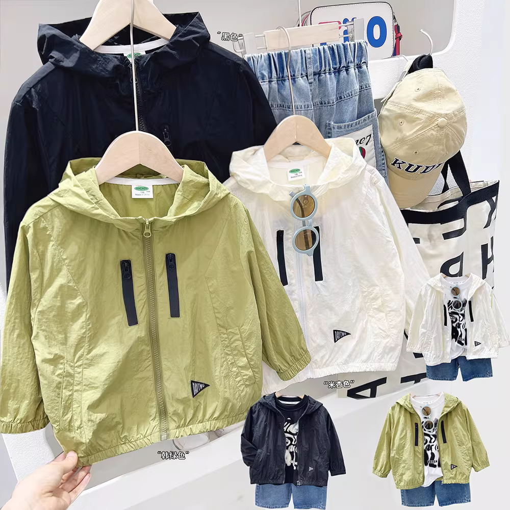 Quần áo chống nắng cho bé trai 2025, áo khoác mỏng chống nắng có mũ mùa hè, áo sơ mi dài tay điều hòa thông thường cho trẻ em, hợp thời trang