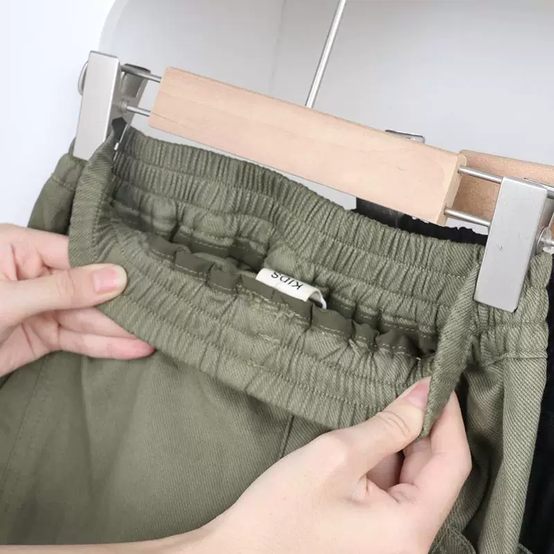 Quần cargo túi lớn cho bé trai, quần cotton dệt thông thường, kiểu dáng xuân thu mới, quần dài rộng rãi cho trẻ lớn, kiểu dáng thời thượng.