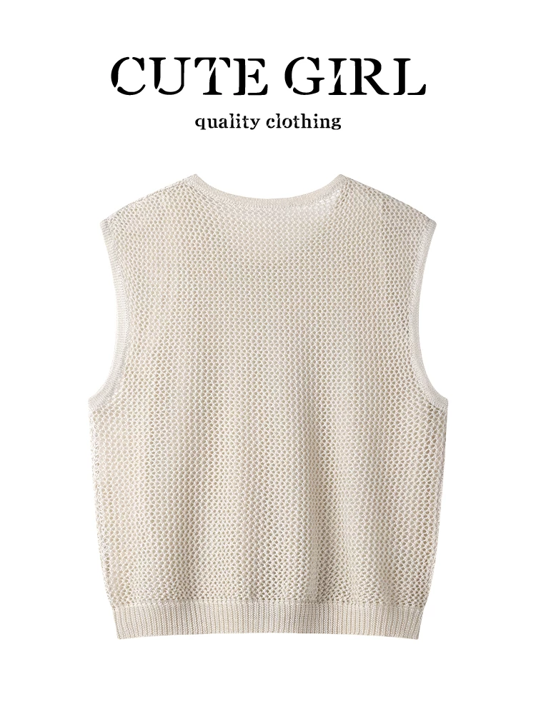Bộ hai mảnh dành cho nữ mùa hè với thiết kế độc đáo của CuteGirl: áo len đan móc kiểu cut-out thanh lịch với dây nhỏ xếp lớp trên áo blouse.