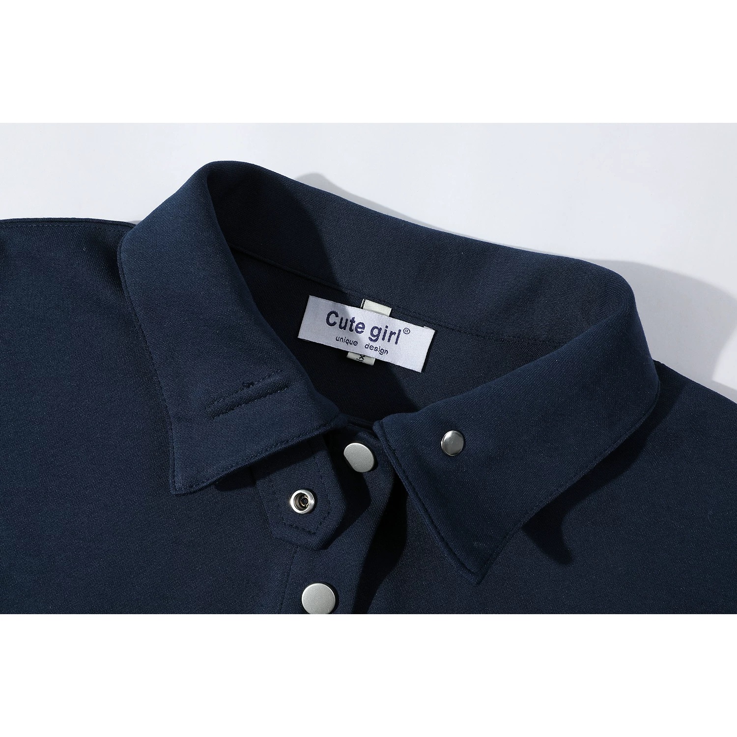 Áo len in chữ cổ polo có nút cài của CuteGirl dành cho nữ, áo dài tay dáng rộng phong cách lười biếng mùa thu đông