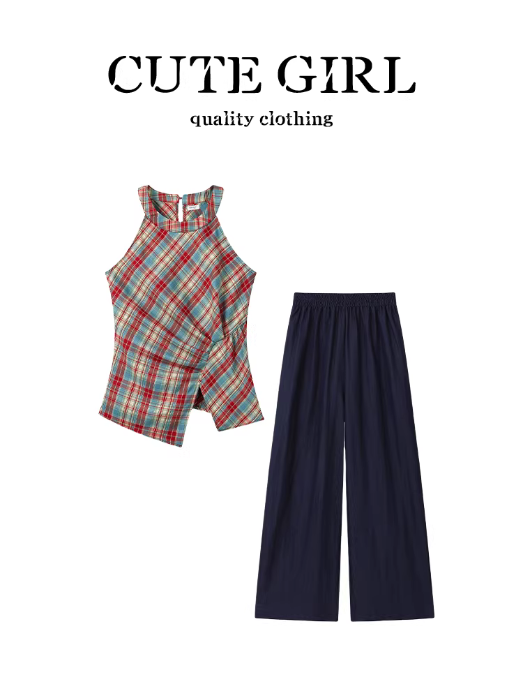 Bộ đồ hai mảnh phong cách Hàn Quốc thời thượng dành cho nữ, gồm áo hai dây kẻ caro và quần ống rộng lưng cao mùa hè