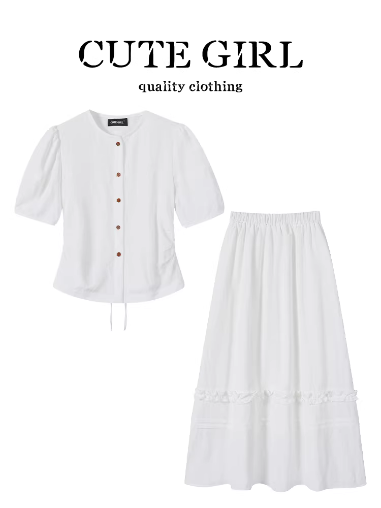 Trang phục mùa hè tuyệt đẹp của CuteGirl là bộ đồ hai mảnh sang trọng dành cho nữ với eo thon, cổ tròn, tay phồng, áo sơ mi và chân váy.