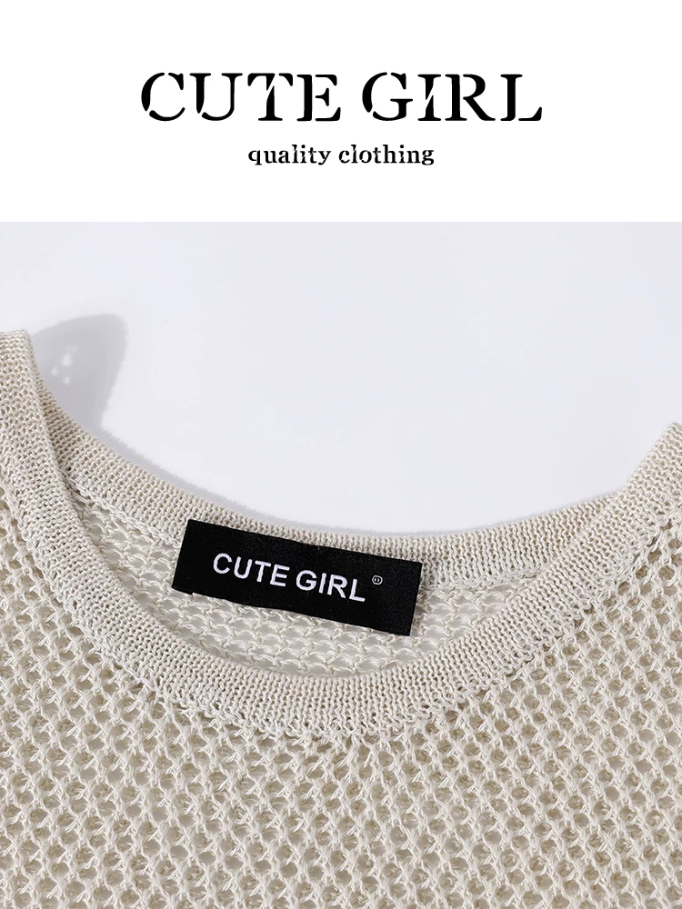 Bộ hai mảnh dành cho nữ mùa hè với thiết kế độc đáo của CuteGirl: áo len đan móc kiểu cut-out thanh lịch với dây nhỏ xếp lớp trên áo blouse.