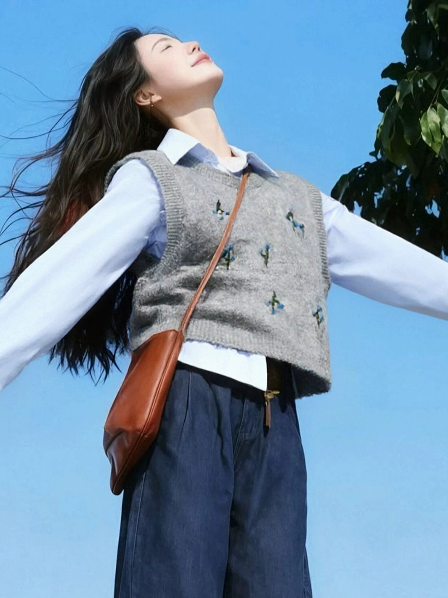 Áo sơ mi dài tay cổ polo màu xanh cổ điển Hàn Quốc dành cho nữ, phong cách cao cấp mùa đông, dáng rộng, giản dị, đa năng và độc đáo
