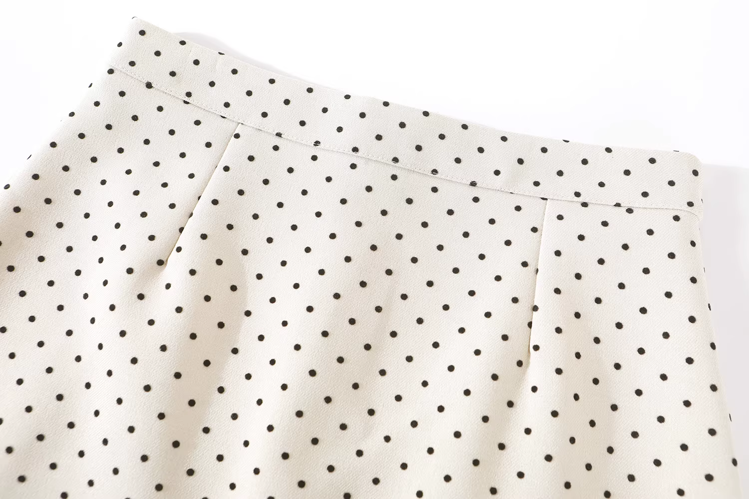 Váy chấm bi kiểu Pháp dễ thương dành cho nữ mùa hè 2025, kiểu dáng mới, năng động, đa năng, ôm dáng, kiểu chữ A, ngắn