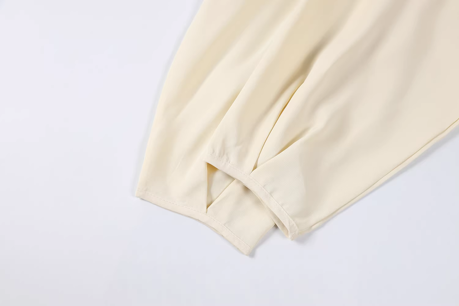 Áo trễ vai lấy cảm hứng từ thiết kế CuteGirl dành cho nữ, áo sơ mi dài tay kiểu Pháp sang trọng mới mùa xuân hè 2025.