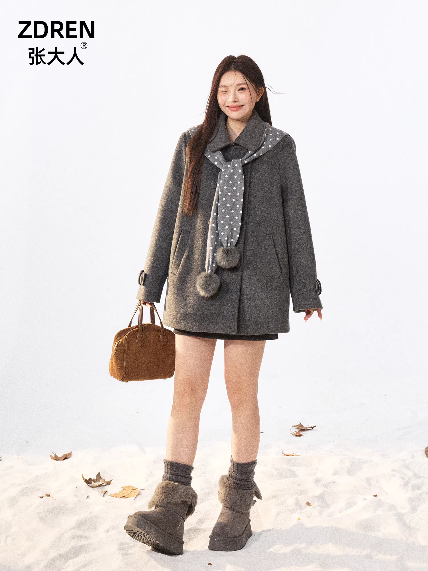 Quần áo nữ cỡ lớn mới của Zhang Daren dành cho những cô nàng mũm mĩm, áo khoác len dáng dài màu xám phong cách Hàn Quốc mùa đông giúp thon gọn dáng người.