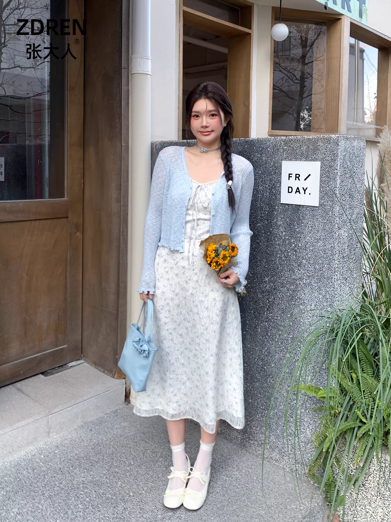 Phong cách nghỉ dưỡng trên bãi biển Zhang Darenji Quần áo cỡ lớn dành cho nữ dành cho những cô gái mũm mĩm, váy hoa thon gọn, váy dây spaghetti nhẹ nhàng.