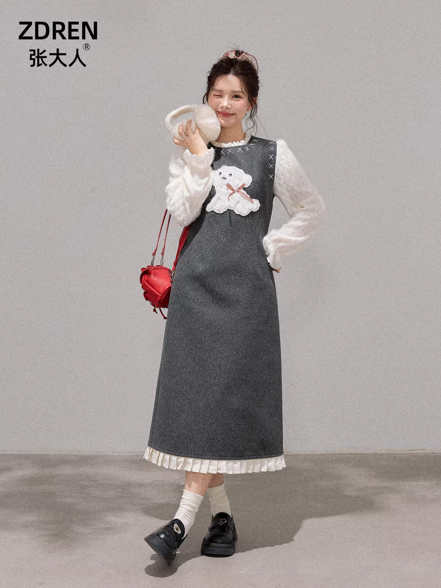 Quần áo nữ cỡ lớn dành cho người lớn, những chiếc váy làm cho những cô gái mũm mĩm trông thon gọn hơn, rất đẹp và váy len giảm tuổi tác.