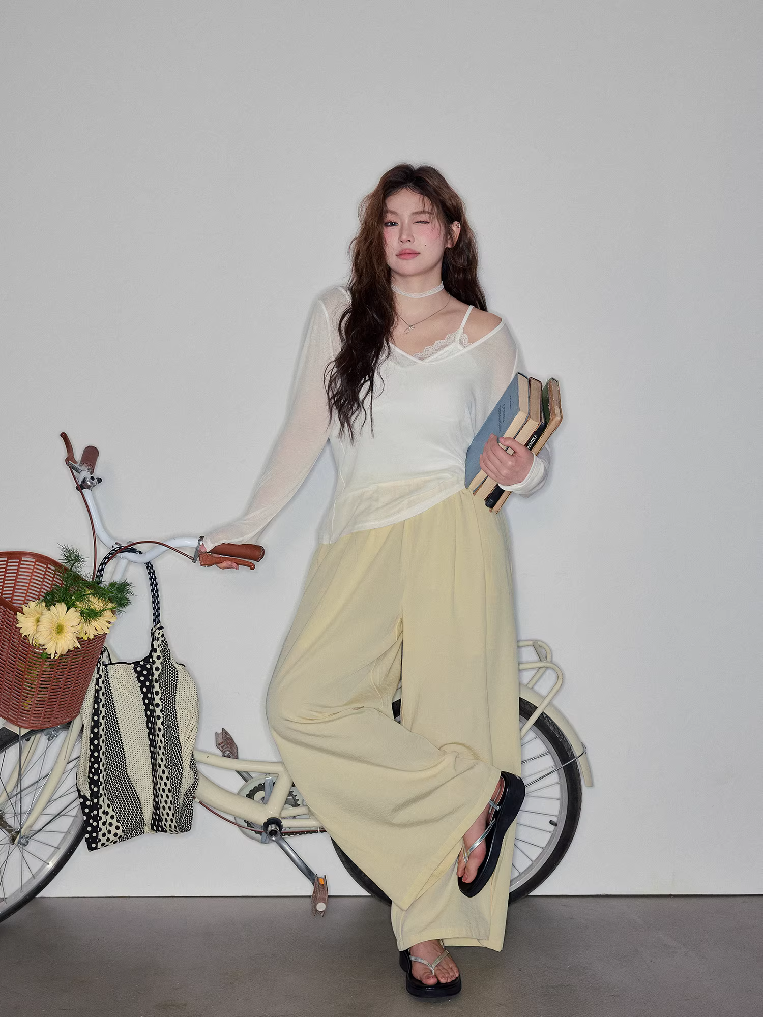 Quần áo nữ cỡ lớn dopamine áo trắng phong cách nghỉ dưỡng Hàn Quốc Bộ áo yếm