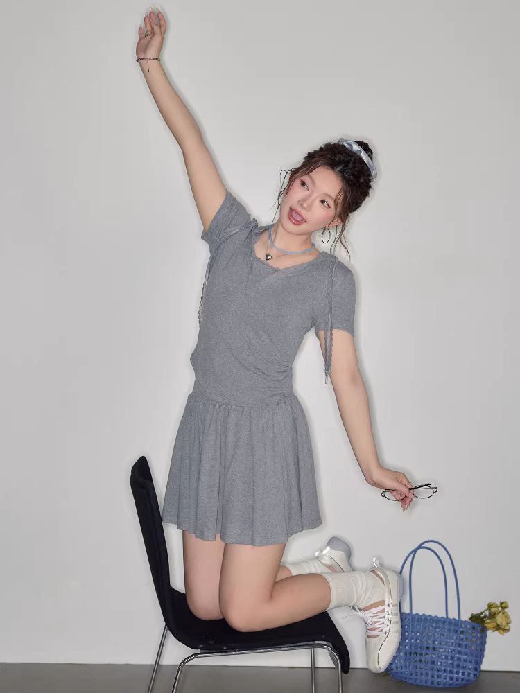Quần áo nữ cỡ lớn dành cho người lớn, bộ áo thun ngắn tay màu xám ôm dáng và chân váy kiểu dáng mùa hè mới.