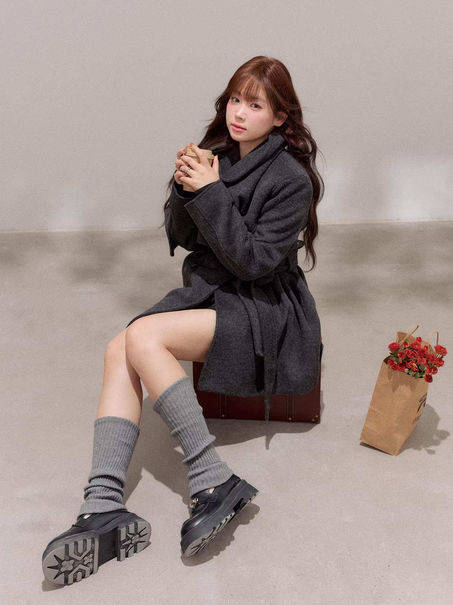 Quần áo nữ cỡ lớn dành cho người lớn, phong cách Hàn Quốc, áo khoác len cổ buộc màu xám, thanh lịch, thời trang cao cấp.