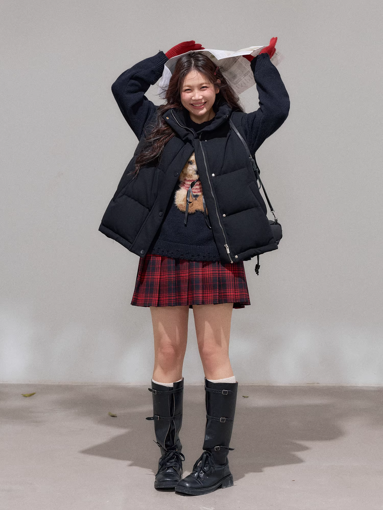 Quần áo nữ cỡ lớn dành cho người lớn, áo len kiểu Hàn Quốc giúp giảm béo và trẻ hóa, bộ áo len và chân váy kẻ sọc.