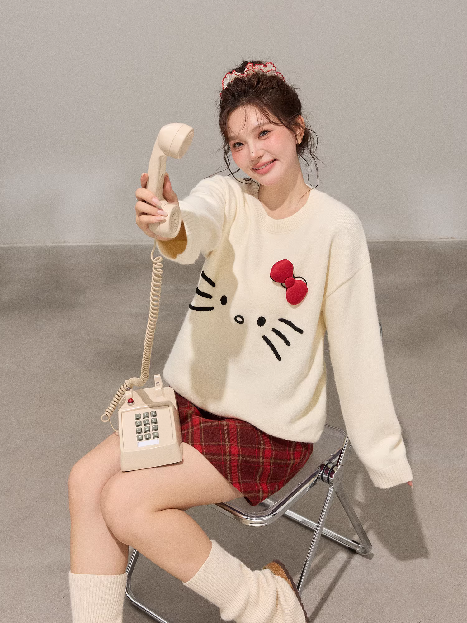 Quần áo nữ cỡ lớn dành cho những cô gái hơi mũm mĩm, áo khoác len kiểu Hàn Quốc ngọt ngào kiểu Katie và bộ váy kẻ sọc.