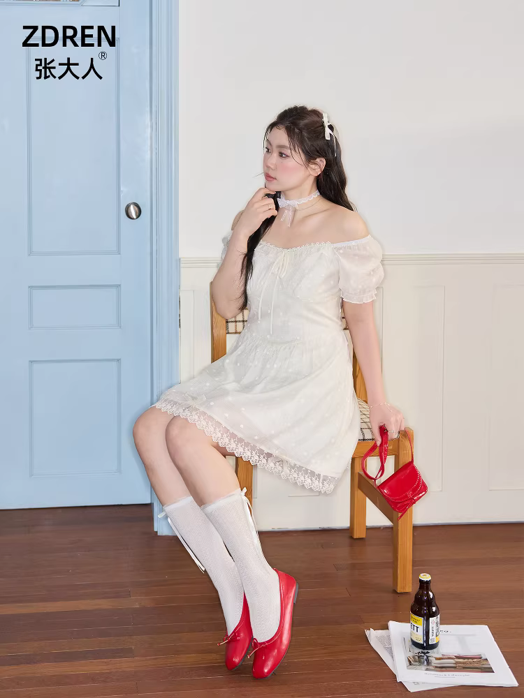 Zhang Daren 2025 Quần áo nữ cỡ lớn mùa hè dành cho những cô gái mũm mĩm, Váy giảm béo ánh trăng, Váy lệch vai màu trắng thanh lịch