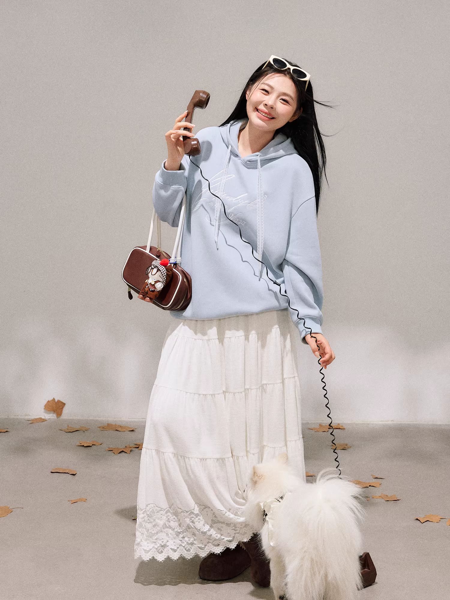 Quần áo nữ cỡ lớn dành cho người lớn, trang phục dopamine giảm béo phong cách Hàn Quốc, áo len màu xanh sữa và bộ váy ren.