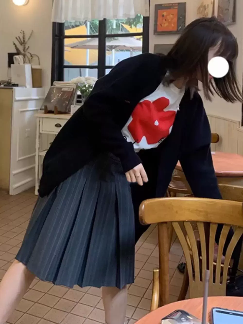 Váy midi kẻ sọc xám size lớn cho nữ, váy chữ A dáng ôm eo cao mùa hè với thiết kế thời trang, váy xếp ly phù hợp với bộ vest.