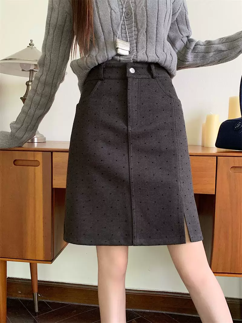 Váy len chấm bi màu xám cỡ lớn dành cho nữ mùa thu đông, váy ngắn xẻ tà lưng cao dáng chữ A, váy ôm hông dài vừa phải giúp thon gọn