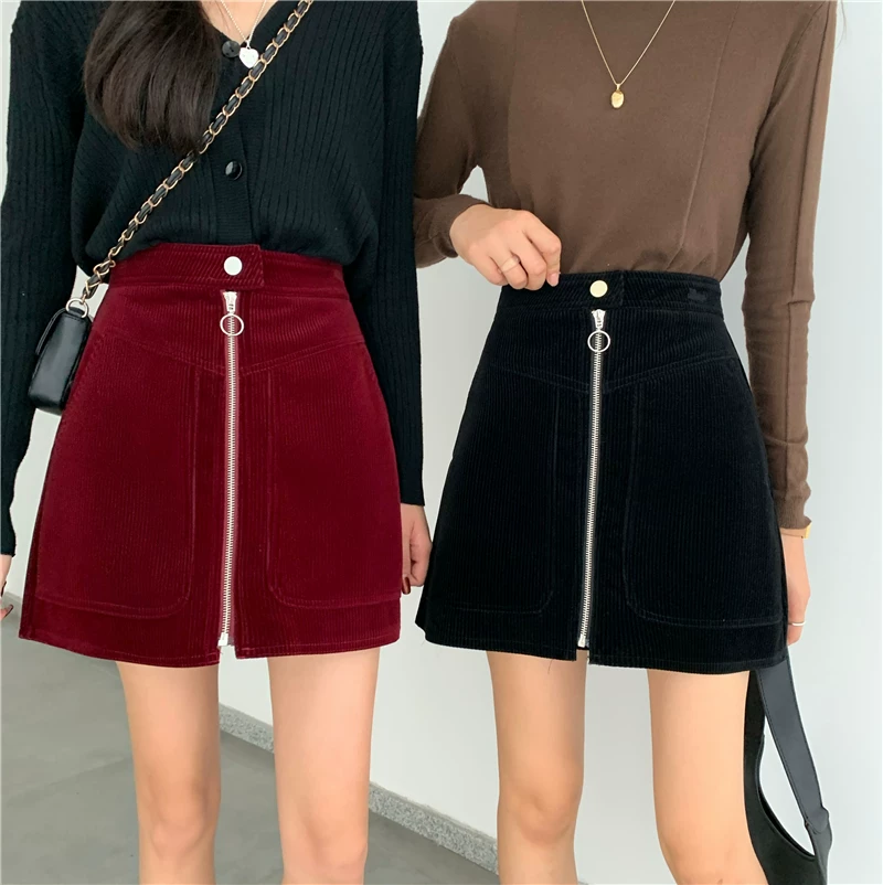 Váy nhung kẻ sọc nữ cỡ lớn, váy bút chì phong cách Hàn Quốc thu đông, váy ngắn chữ A ôm hông dành cho phụ nữ mũm mĩm.