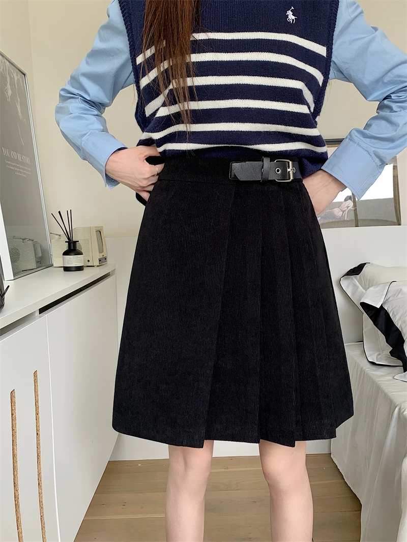 Váy nhung kẻ lưng cao dành cho nữ, mùa thu đông, cỡ lớn, váy ngắn chữ A thon gọn, màu cà phê, váy ôm sát, váy xếp ly không đều.