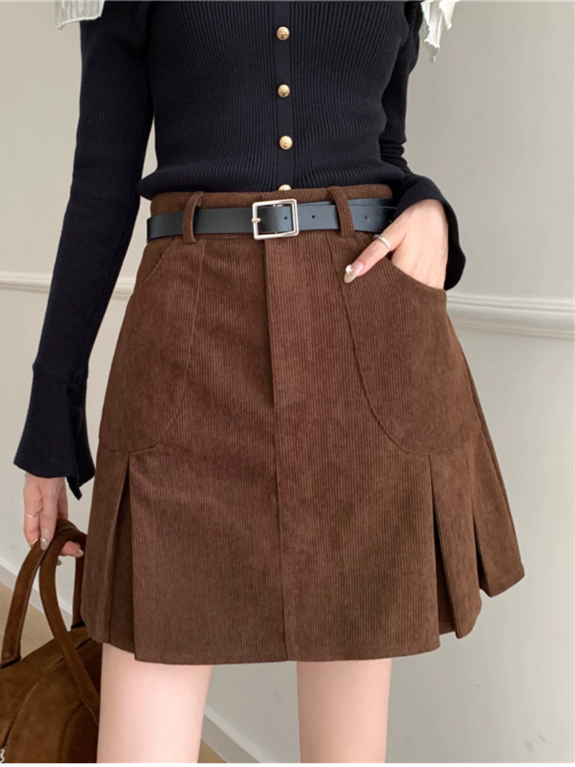 Váy xếp ly nhung cao cấp, cạp cao, kiểu retro dành cho nữ, mùa thu đông, chống lộ, dáng chữ A, ngắn, tôn dáng, phong cách học sinh.