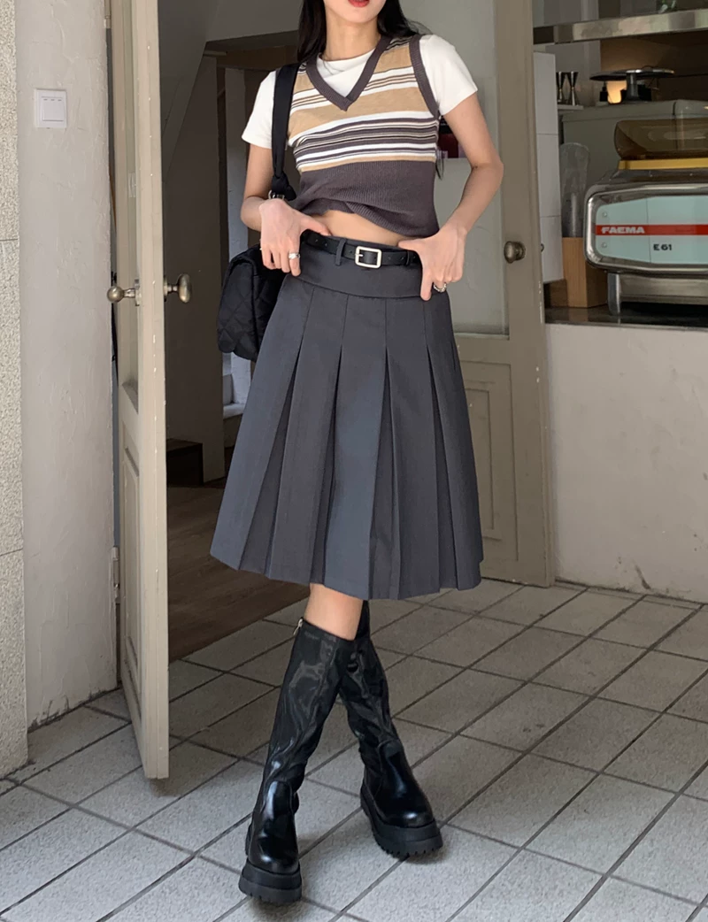 Váy dài xếp ly cao eo kiểu retro nữ, size lớn, mùa thu 2025, dáng quả lê, màu xám, dáng chữ A, dài ngang đùi