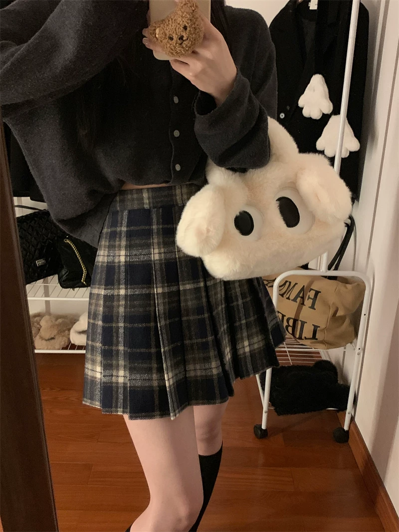 Váy ngắn len kẻ sọc đỏ phong cách preppy cỡ lớn dành cho nữ, váy chữ A cạp cao giảm béo mùa thu đông, váy xếp ly JK.