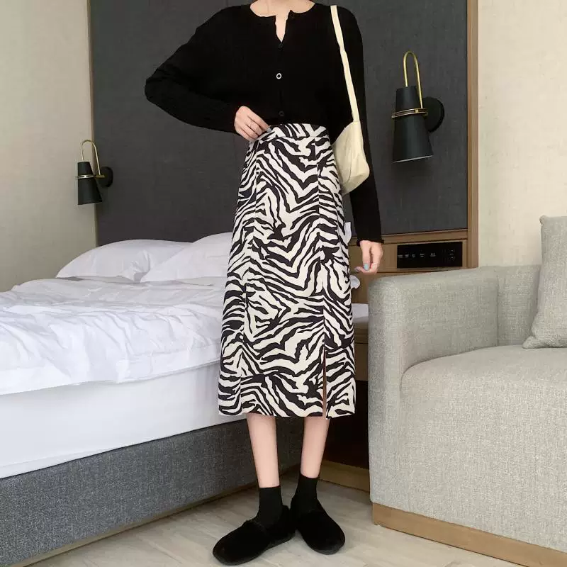 Váy midi da lộn in họa tiết ngựa vằn mùa thu đông dành cho nữ, váy bút chì dáng chữ A xẻ tà cao cấp, size lớn.