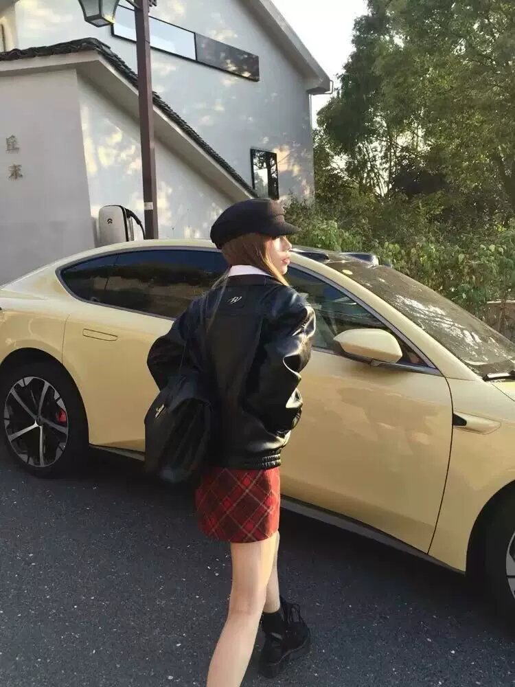 Váy len kẻ sọc đỏ cổ điển kiểu Mỹ dành cho nữ trong mùa thu đông, thiết kế cỡ lớn, lưng cao, che hông, váy ngắn chữ A